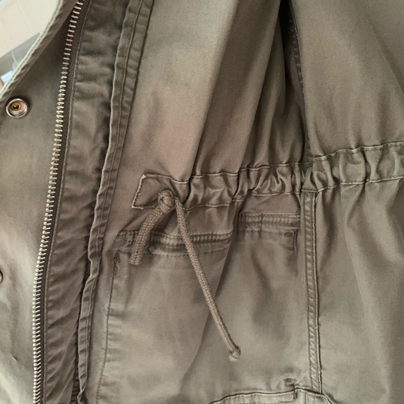 GAP Cargo Utility Hooded Jacket - Picture 5 of 5